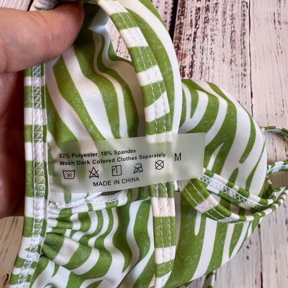 Shein Green & White Zebra Print Bikini Top Size Medium Pre-Loved - Picture 3 of 6